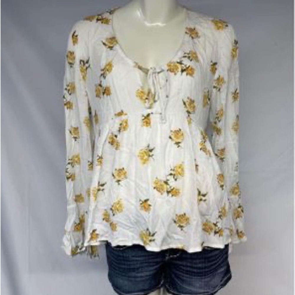 Women’s medium Altar’d State blouse